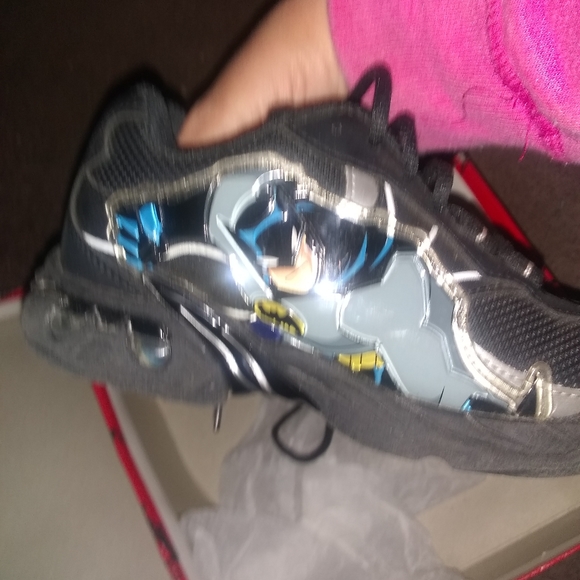🎉HP🎉New Kids Batman Sneakers - Picture 2 of 13